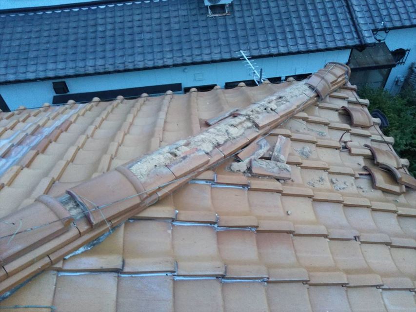 屋根瓦の破損