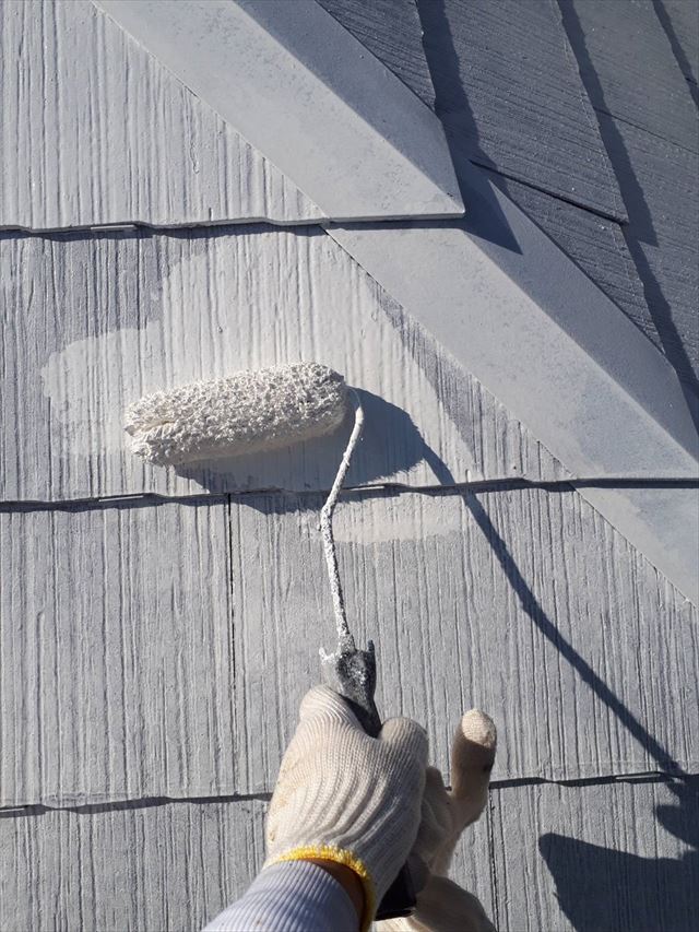 屋根の下塗り２回目
