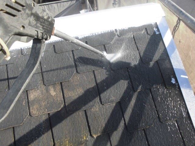 屋根の洗浄です