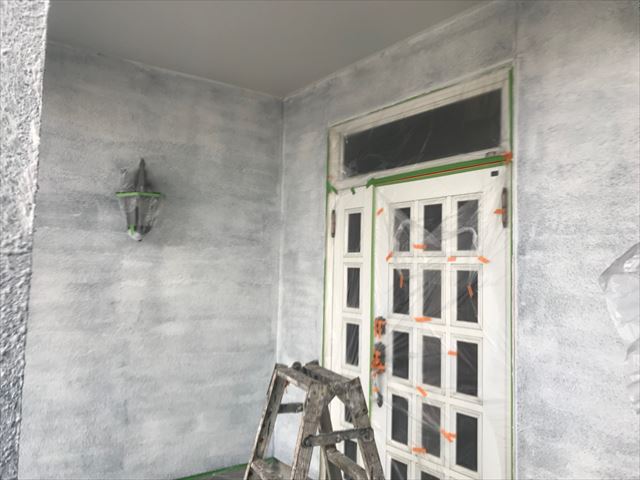 多治見市脇之島町で外壁の下塗り・中塗り塗装を行いました