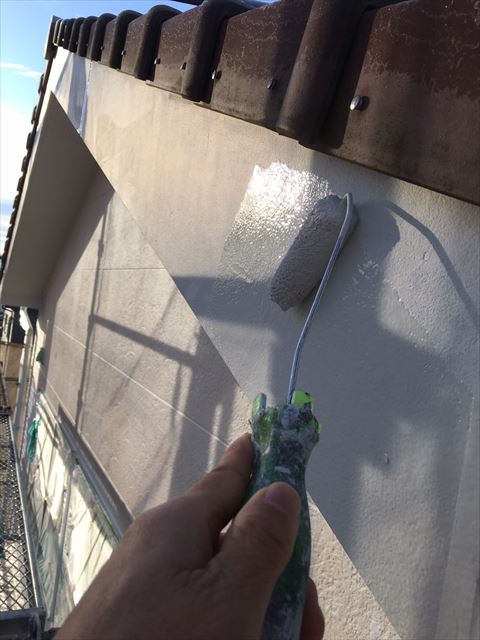 多治見市小名田町で外壁塗装　破風塗装1回目
