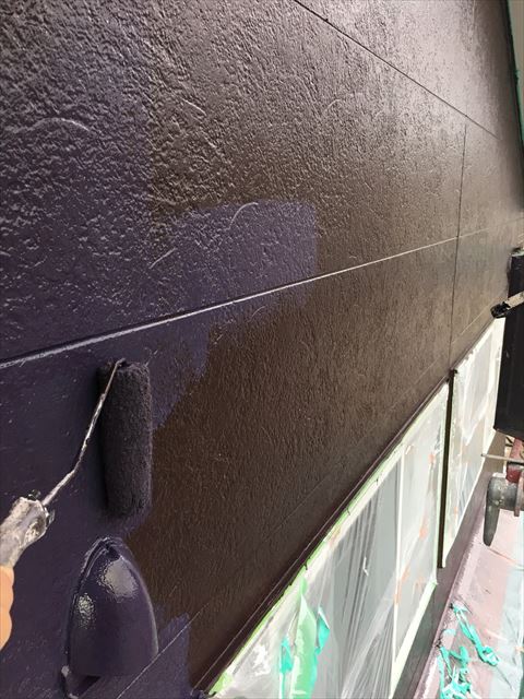 多治見市小名田町で外壁塗装　外壁上塗り塗装