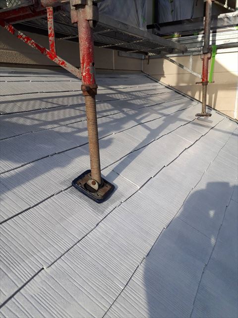 屋根の下塗り２回目、完了