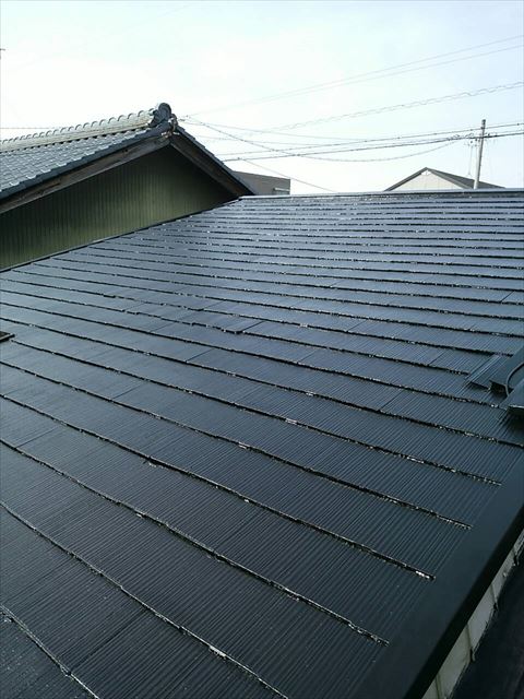 屋根の上塗り完了