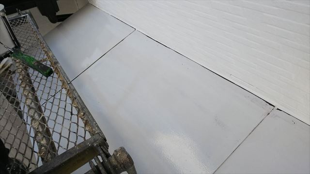 トタン屋根の下塗り、完了