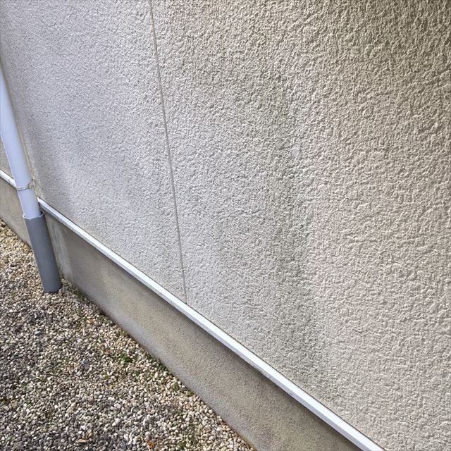 モルタル外壁の汚れ